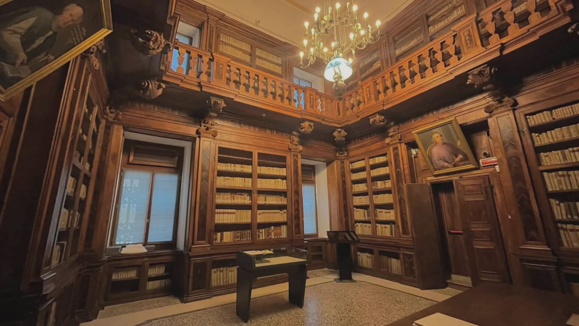 Ingresso all'Antica Biblioteca Guarneriana