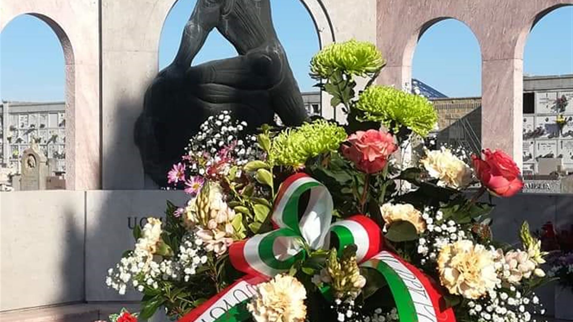 Giornata di Ognissanti. Commemorazione dei defunti e della vittime di tutte le guerre