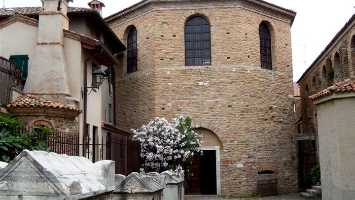 Battistero di Grado